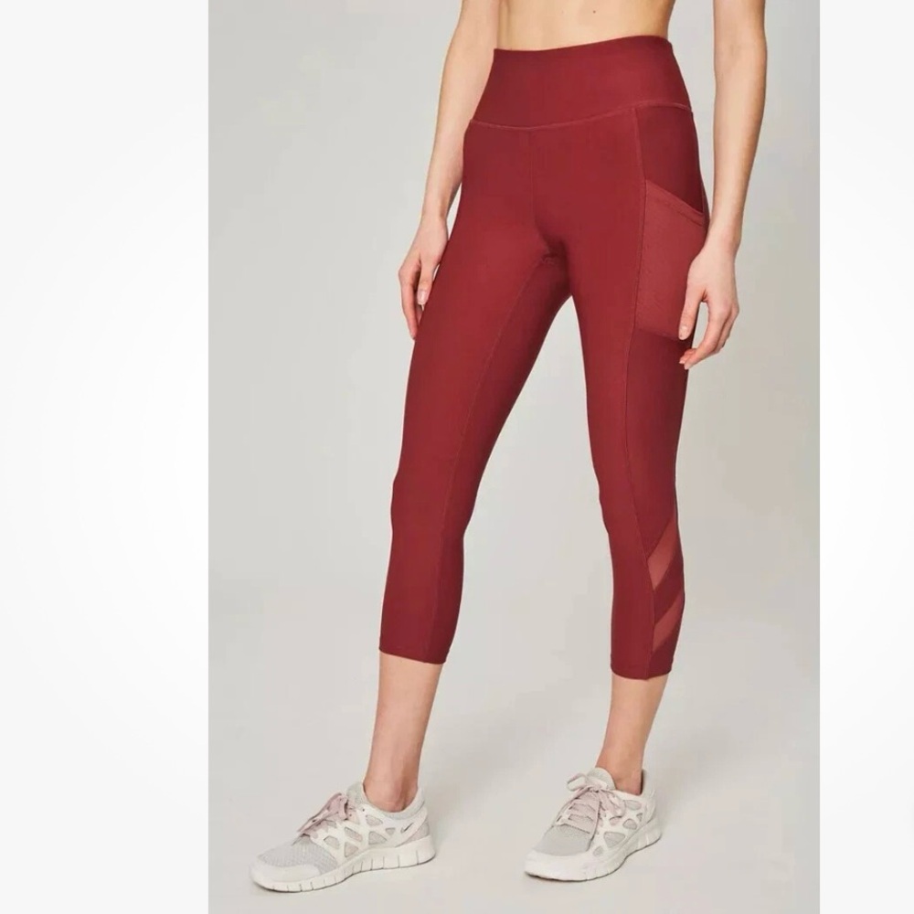 Mondetta Women’s Mesh Capri Performance + Luxury Size M
